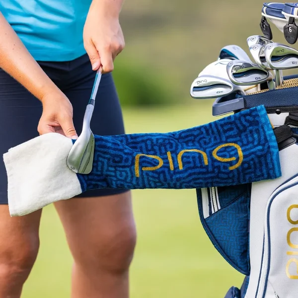 Ping G Le3 Towel 233 Navy/Gold - Image 2